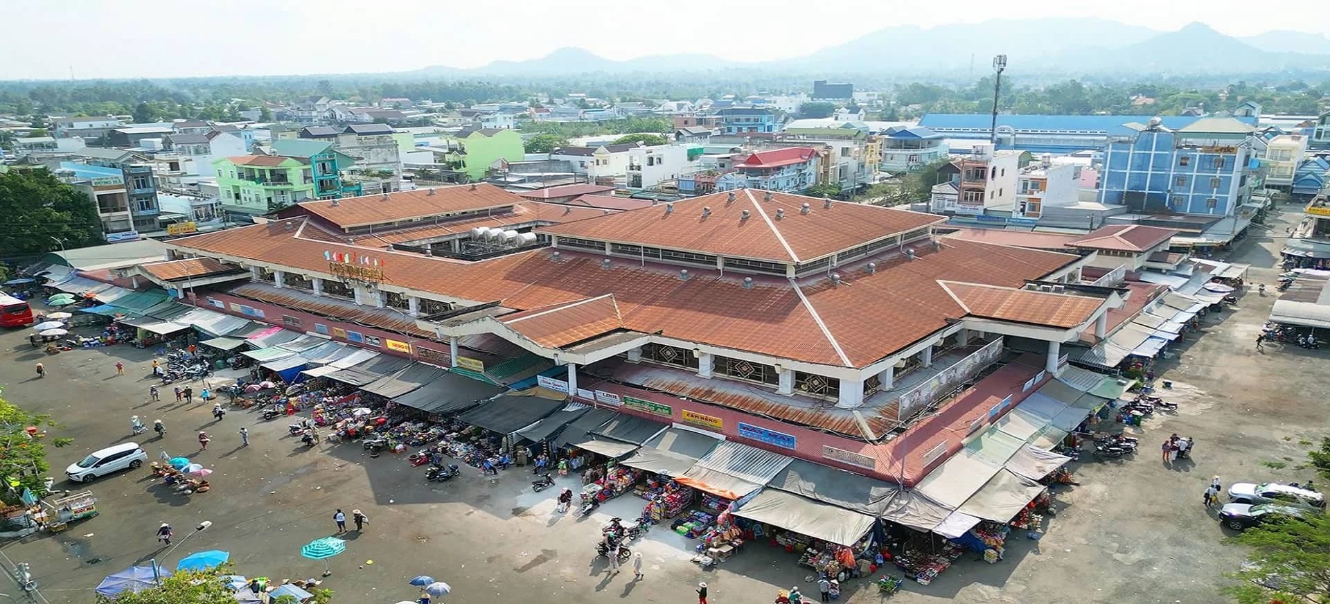 Chợ Tịnh Biên – Thiên đường mua sắm đặc sản vùng biên An