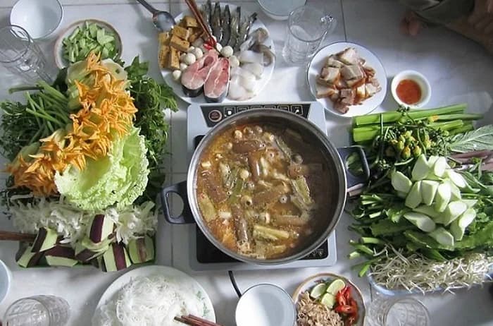 Lẩu mắm cá linh chuẩn vị miền Tây sông nước