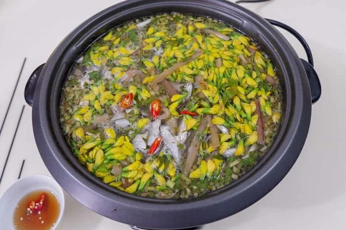Nước dùng lẩu mắm thơm ngon là bí quyết tạo nên món ăn tròn vị