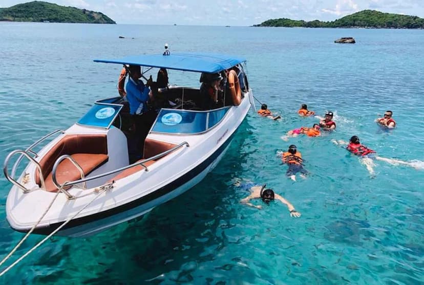 Trải nghiệm các hoạt động vui chơi dưới nước