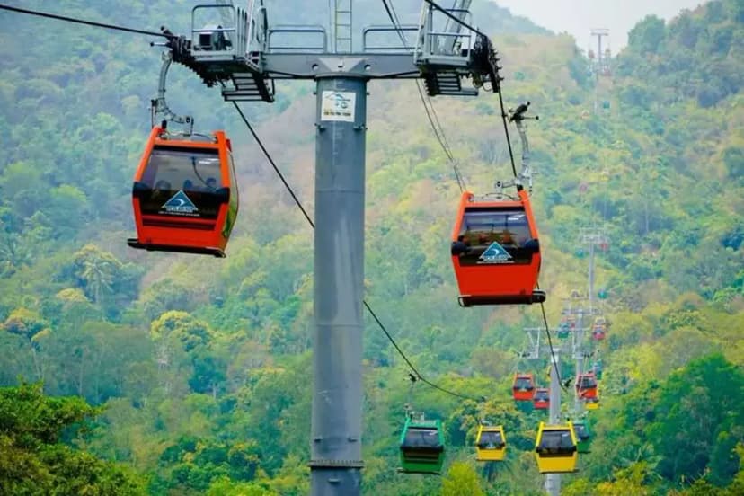 Trải nghiệm đi cáp treo