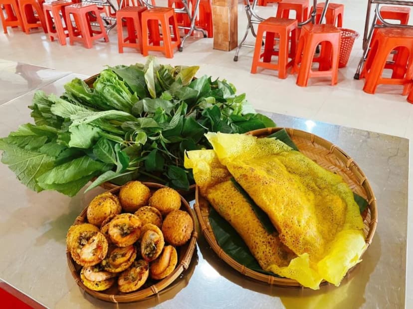 Quán bánh xèo 7 Tới