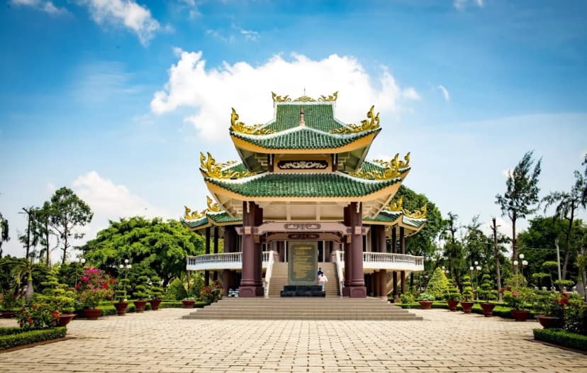 Khu lăng mộ cụ Nguyễn Đình Chiểu