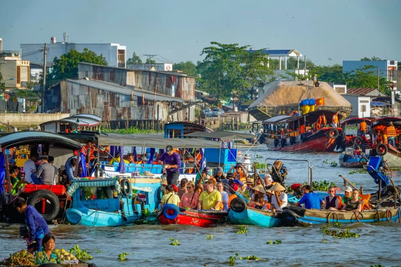 Chợ nổi Cái Răng – Cần Thơ