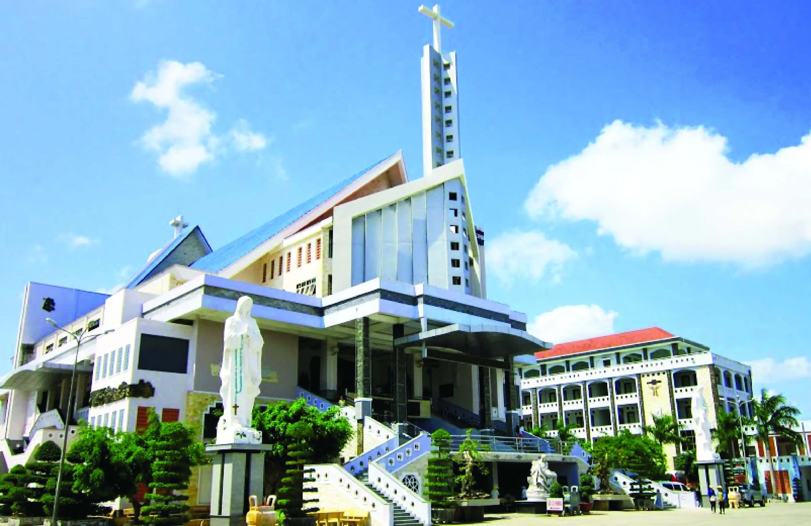 Nhà thờ Cha Diệp Bạc Liêu - Địa điểm du lịch tâm linh nổi tiếng ở miền Tây