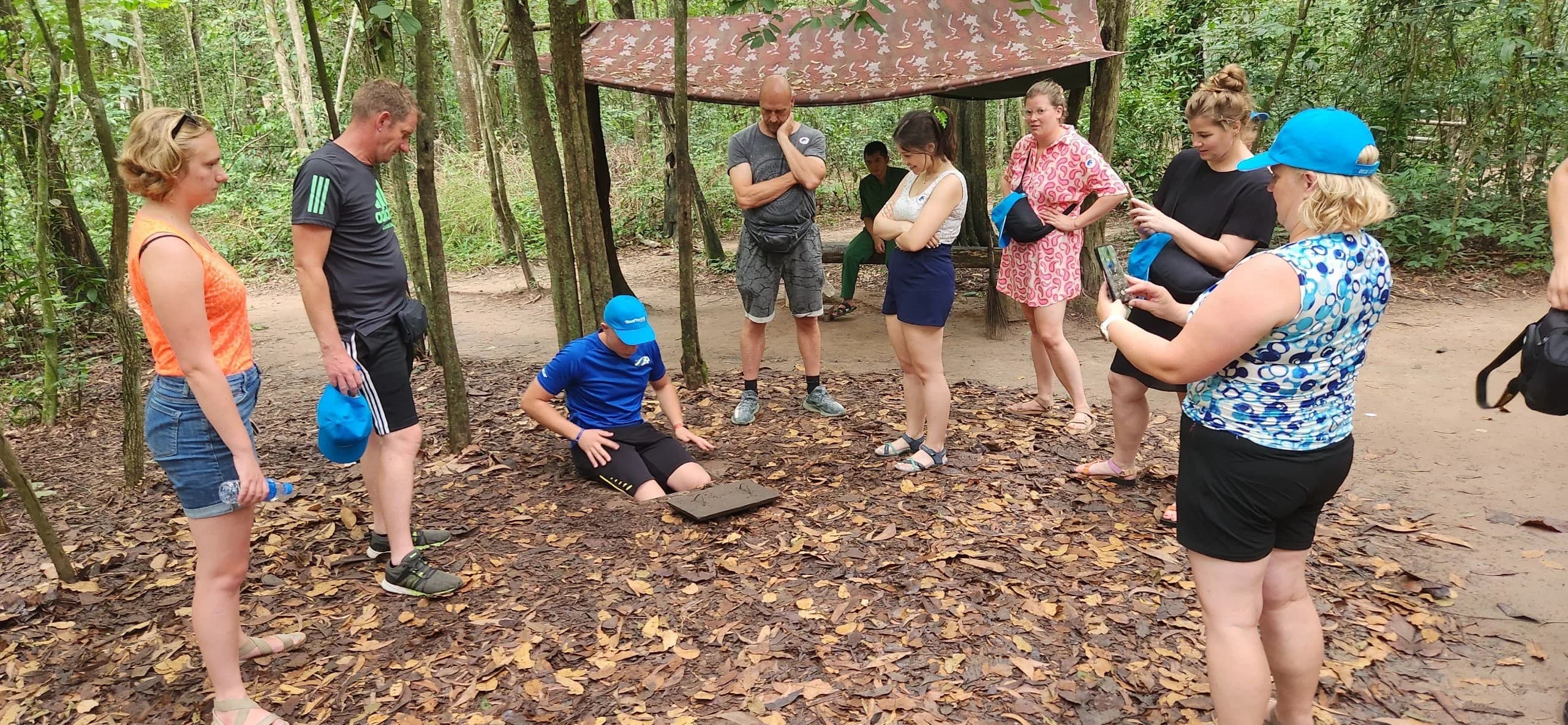 Tour Củ Chi Mỹ Tho 1 ngày