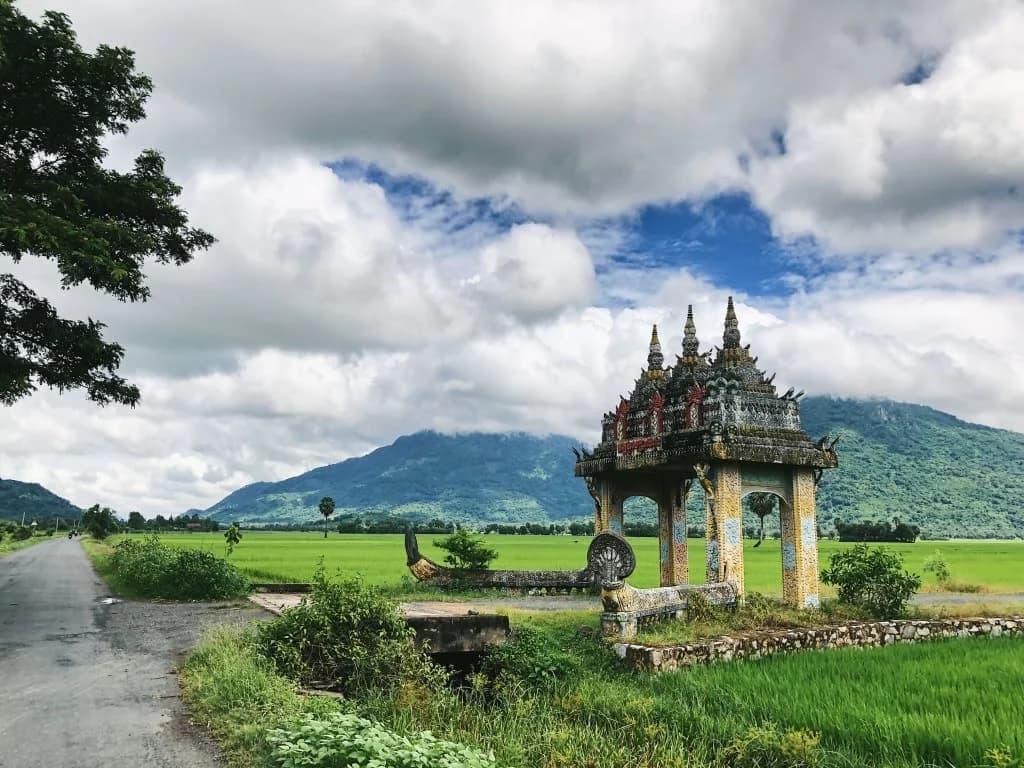 Cổng Trời Tri Tôn: Kinh Nghiệm Săn Mây & Check-in An Giang