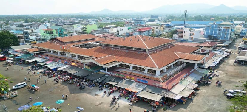 Chợ Tịnh Biên ở An Giang gần cửa khẩu quốc tế Tịnh Biên