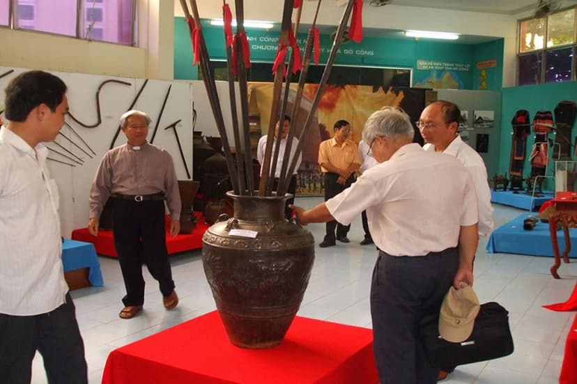 Các phòng trưng bày tại Bảo tàng Tiền Giang