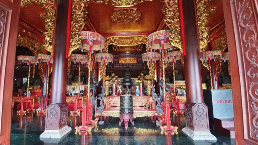 Khu thờ tự và các công trình tâm linh tiêu biểu