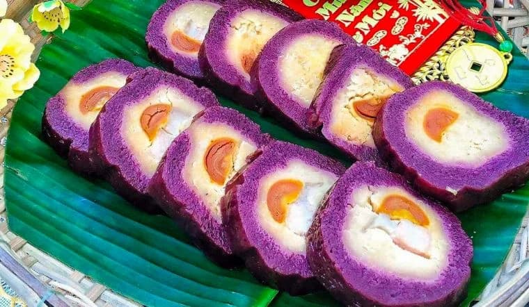 Bánh Tét Lá Cẩm