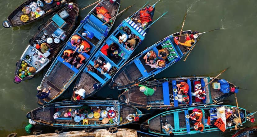Chợ nổi Cái Răng trong Mekong Delta floating market tour