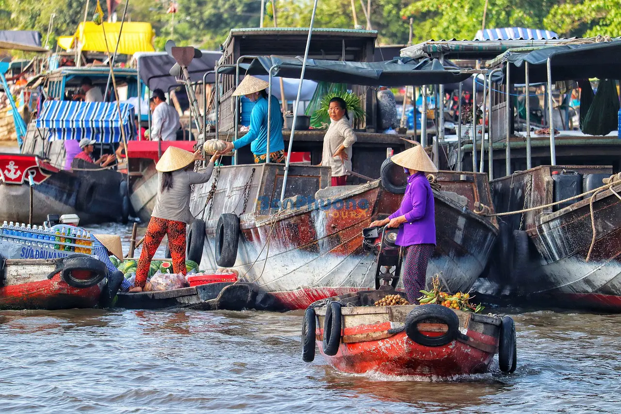 Tour Miền Tây 1 Ngày: Chợ Nổi Cái Răng - Làng Du Lịch Mỹ Khánh