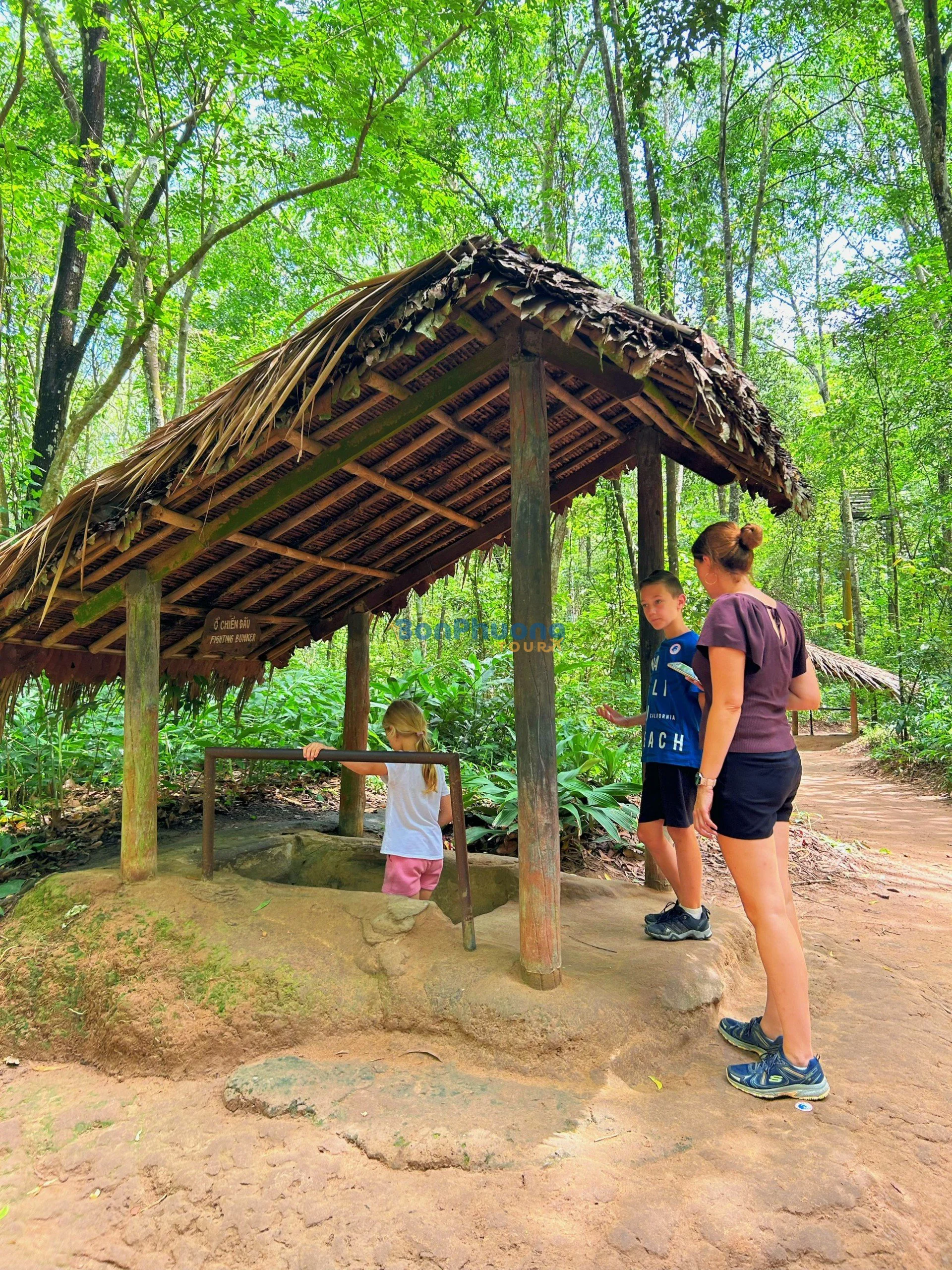Tour Củ Chi Mỹ Tho 1 ngày