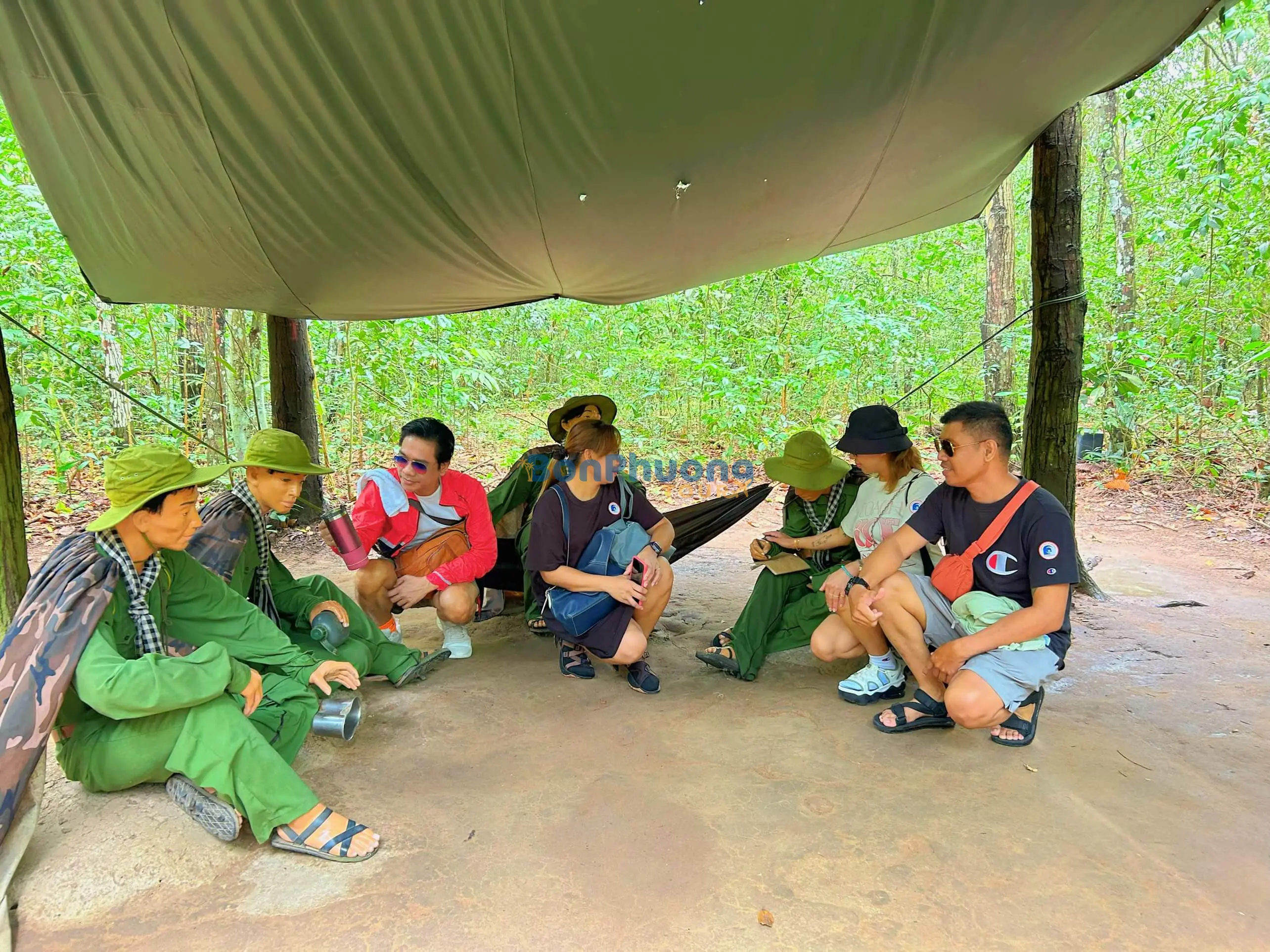 Tour địa đạo Củ Chi