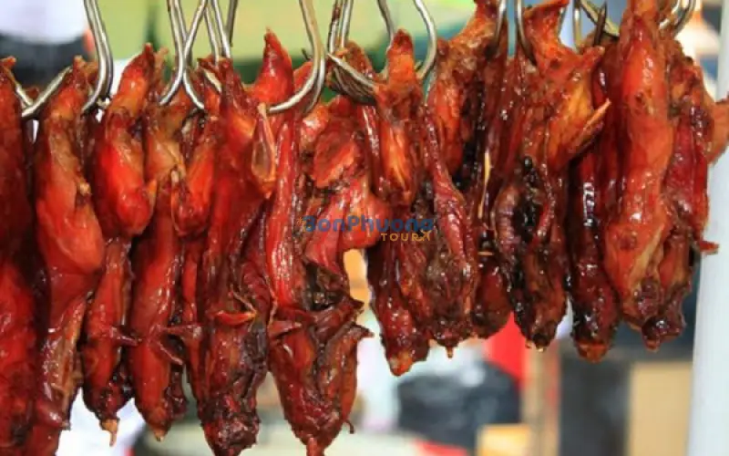 Chuột đồng quay lu món ngon miền Tây Nam Bộ