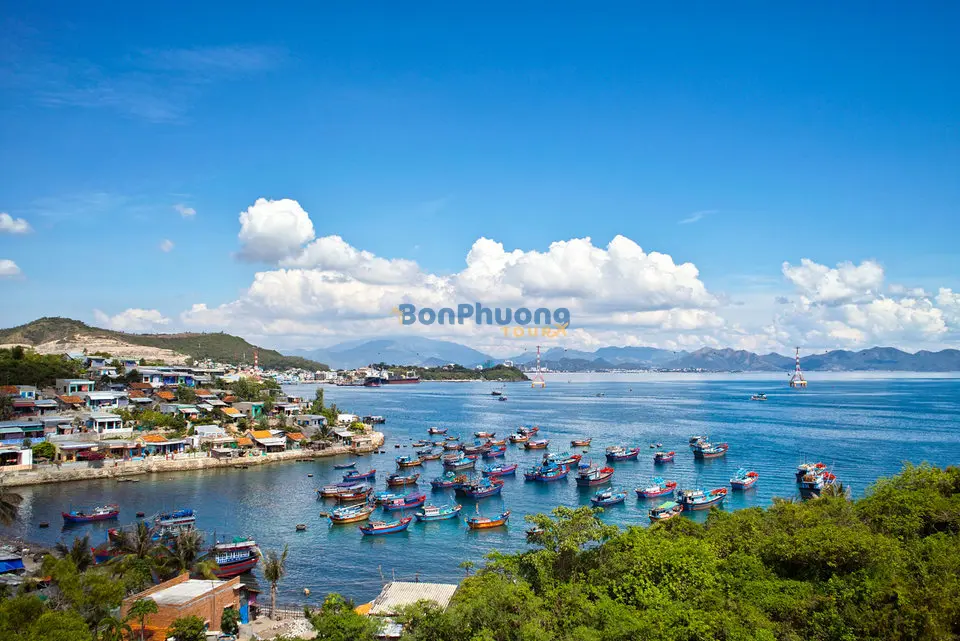 Tour Nha Trang 3N3Đ: Vịnh San Hô - Cáp Treo Vinpearl Harbour - Chùa Long Sơn