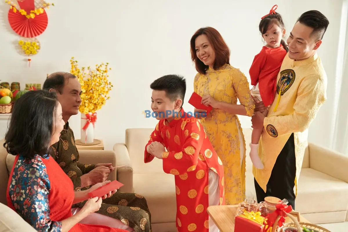 Chúc Tết – Lì xì đỏ thắm